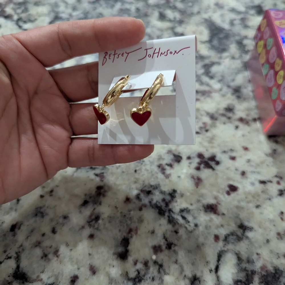 ♥️♥️Betsy Johnson cute gold hoop earrings with dangling red heart ♥️♥️ - Picture 2 of 4